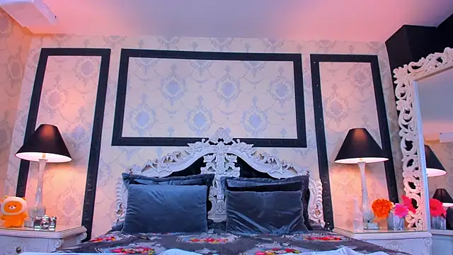 ImSophiie online show from February 18, 8:03 pm