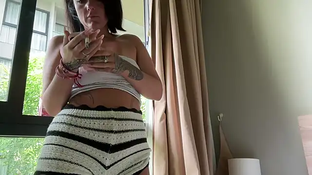 Leylah Linda online show from April 16, 7:31 am