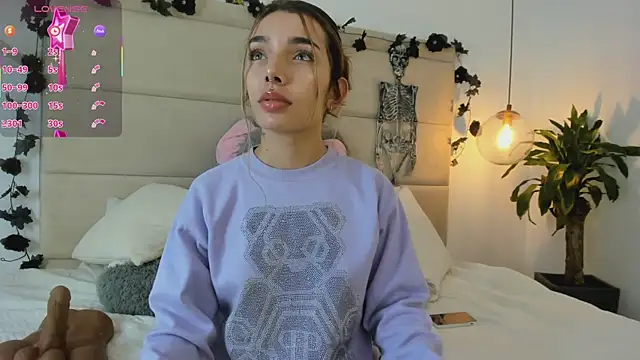 Snapshot of Mollymoon1 chatting on October 28, 7:38 pm Mollymoon1 online show from October 28, 7:38 pm