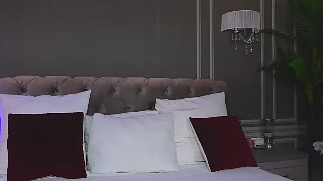 AnnieStylesx online show from December 5, 5:27 am