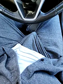 xxxlhung4uxxx online show from November 16, 5:51 pm