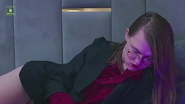 YukoFanee online show from December 5, 5:06 pm