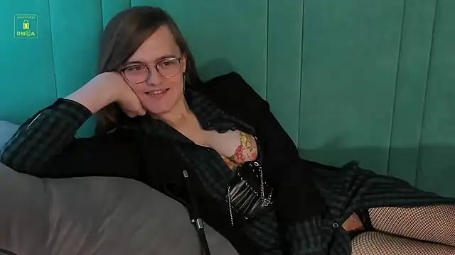 YukoFanee online show from December 19, 8:34 pm