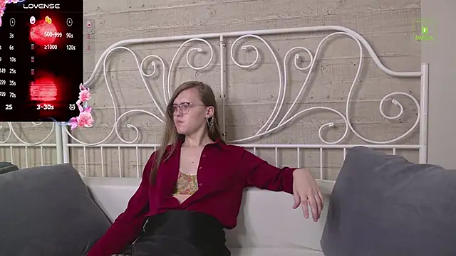 YukoFanee online show from October 8, 8:06 pm