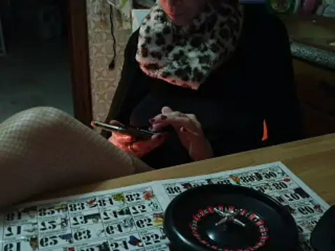 VeneRed online show from October 31, 4:35 am