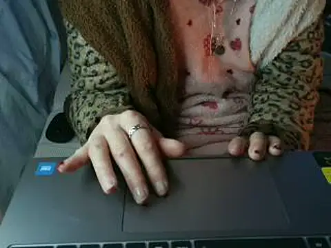 VeneRed online show from February 15, 7:51 am