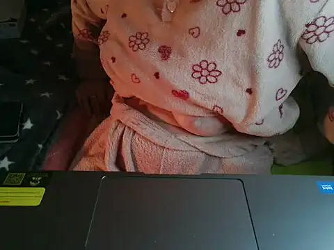 VeneRed online show from March 11, 8:59 pm