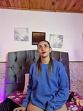 Scarlett Khan online show from December 29, 2:27 am