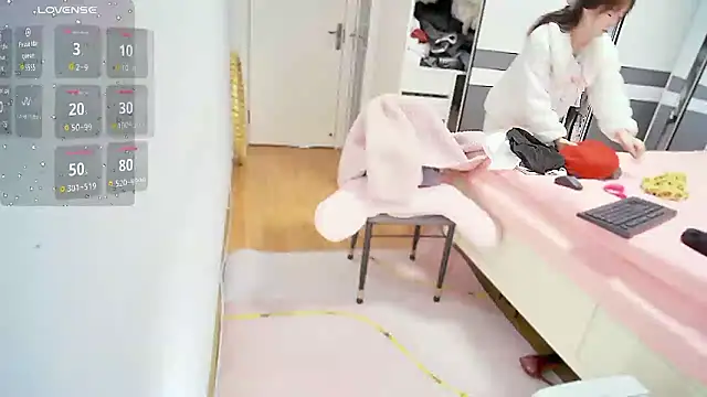 Snapshot of CN-Shanshan chatting on January 6, 12:36 am CN-Shanshan online show from January 6, 12:36 am