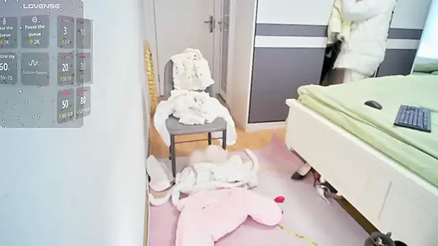 Snapshot of CN-Shanshan chatting on January 11, 2:27 am CN-Shanshan online show from January 11, 2:27 am