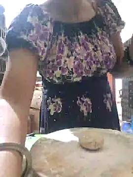 Snapshot of Melody_Shyla chatting on November 2, 12:40 pm Melody Shyla online show from November 2, 12:40 pm