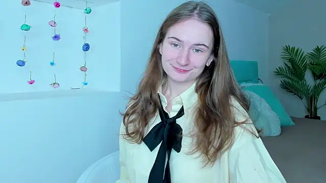 L1ittle kitty  online show from November 19, 6:35 am