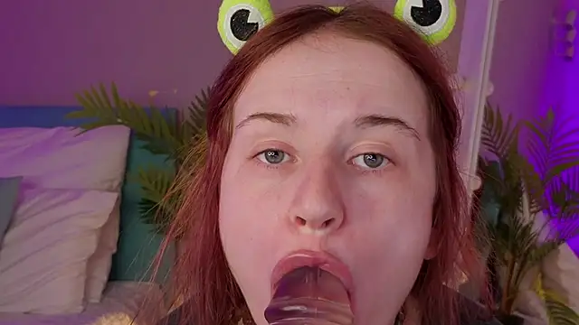 L1ittle kitty  online show from March 31, 4:35 am