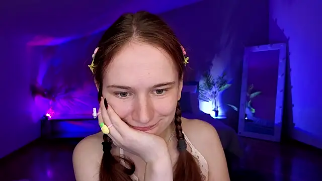 L1ittle kitty  online show from April 15, 5:47 am