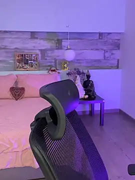 Alisha-Bond online show from December 24, 12:11 am