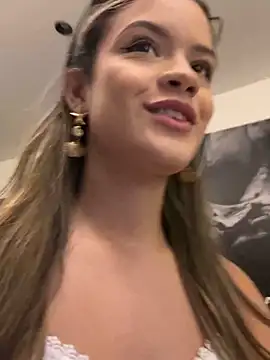 Alisha-Bond online show from March 2, 11:20 pm