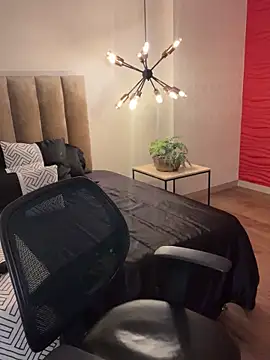 Alisha-Bond online show from March 8, 11:07 pm