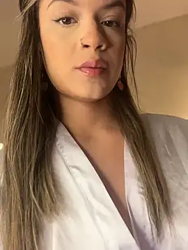 Alisha-Bond online show from March 20, 11:02 pm