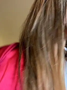 Alisha-Bond online show from October 31, 7:15 pm