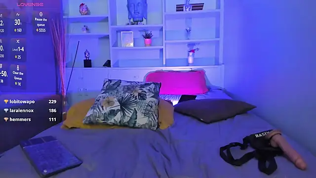 Snapshot of Lucy_Williiams chatting on February 22, 11:35 pm Lucy Williiams online show from February 22, 11:35 pm