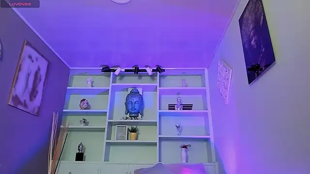 Snapshot of Lucy_Williiams chatting on March 18, 10:26 pm Lucy Williiams online show from March 18, 10:26 pm