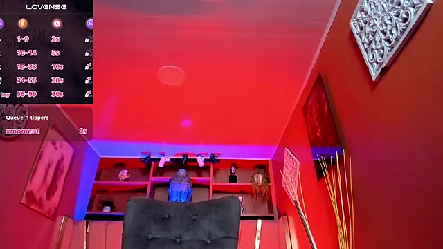 Snapshot of Lucy_Williiams chatting on November 7, 11:43 am Lucy Williiams online show from November 7, 11:43 am