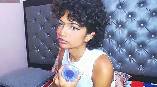 ToshiaKimich online show from January 17, 2:18 am