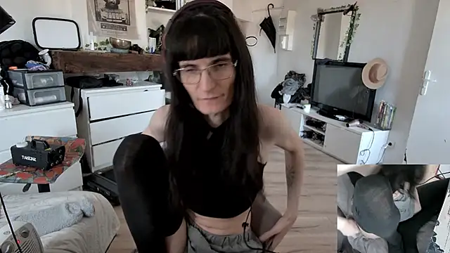 CeriseLapine online show from December 18, 9:48 am