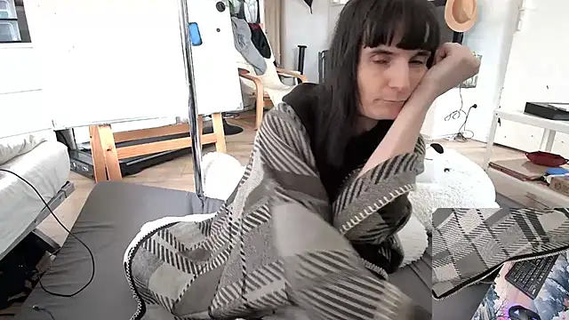 CeriseLapine online show from February 4, 11:05 am