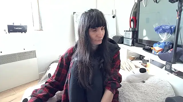 CeriseLapine online show from March 13, 8:10 am