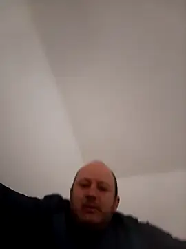 Snapshot of gato- chatting on March 6, 1:51 pm gato- online show from March 6, 1:51 pm