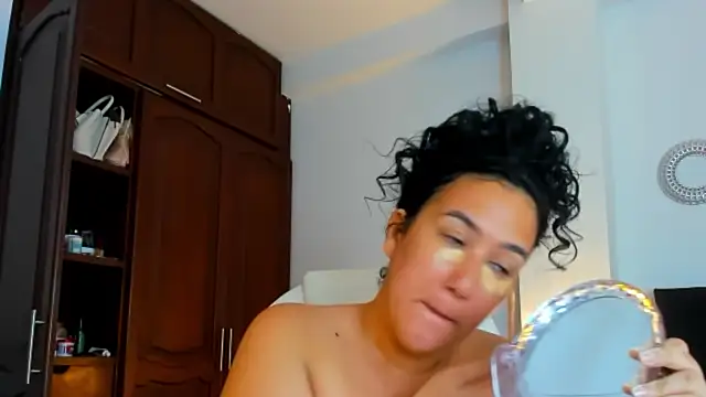 Snapshot of kathyajhonss chatting on July 7, 9:30 pm kathyajhonss online show from July 7, 9:30 pm
