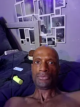 Snapshot of dreski86 chatting on October 30, 12:28 pm dreski86 online show from October 30, 12:28 pm