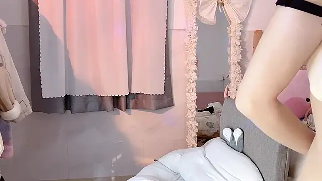 Snapshot of Carly_1 chatting on December 28, 3:59 pm Carly 1 online show from December 28, 3:59 pm