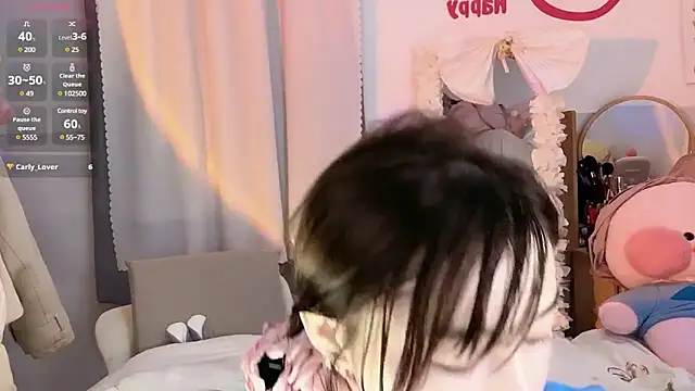 Snapshot of Carly_1 chatting on February 12, 12:33 pm Carly 1 online show from February 12, 12:33 pm