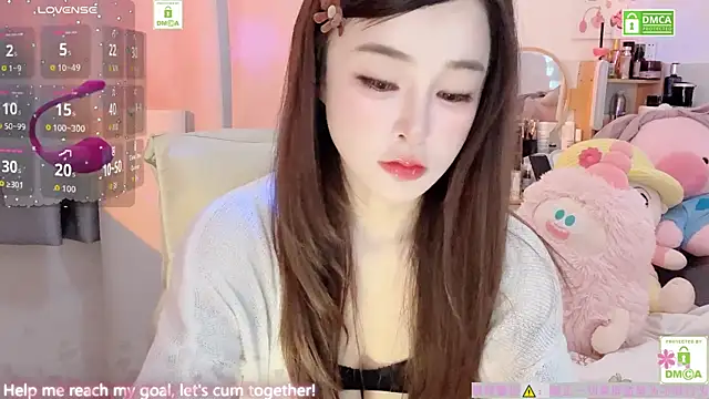 Snapshot of Carly_1 chatting on November 28, 7:44 am Carly 1 online show from November 28, 7:44 am