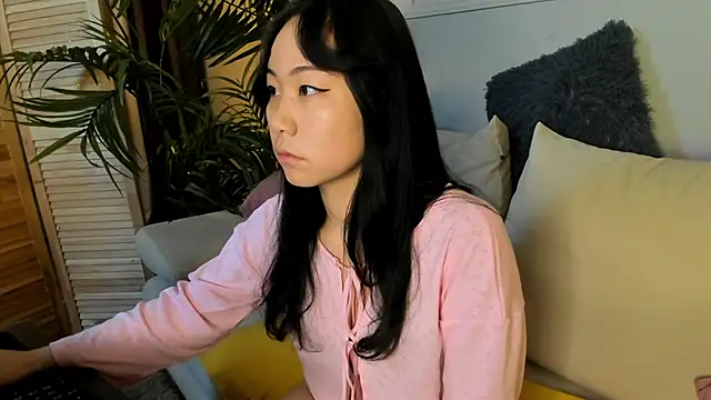 Inari Okami  online show from December 18, 5:15 am