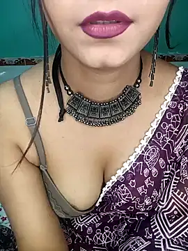 Snapshot of Diamond_queeen chatting on December 1, 9:59 pm Diamond queeen online show from December 1, 9:59 pm