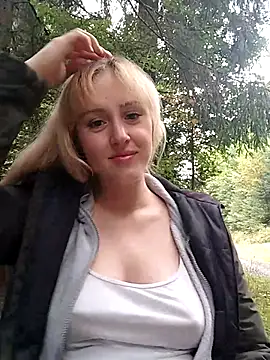 Snapshot of SherryOutdoor1 chatting on October 9, 8:23 am SherryOutdoor1 online show from October 9, 8:23 am