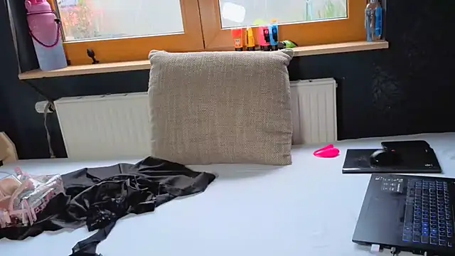 Snapshot of SherryOutdoor1 chatting on October 24, 7:38 am SherryOutdoor1 online show from October 24, 7:38 am