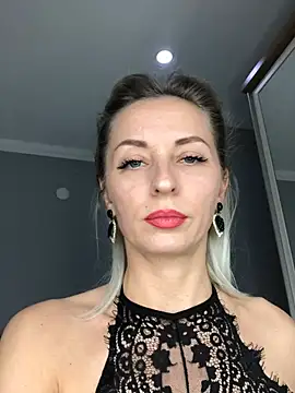 Snapshot of Diamond_Bunny_ chatting on March 15, 12:47 am Diamond Bunny online show from March 15, 12:47 am