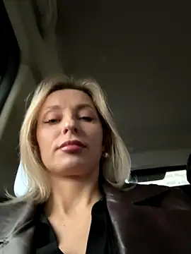 Diamond Bunny  online show from January 7, 1:57 pm