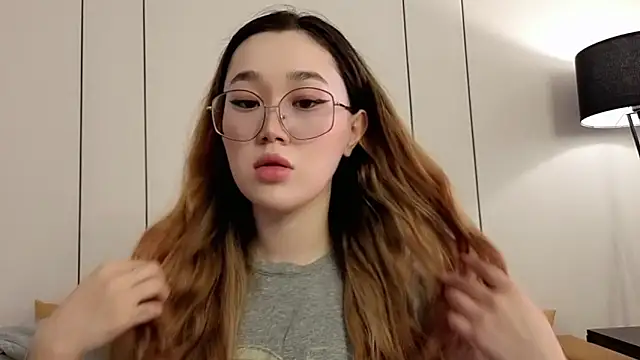 Jennatyan online show from March 31, 9:21 am