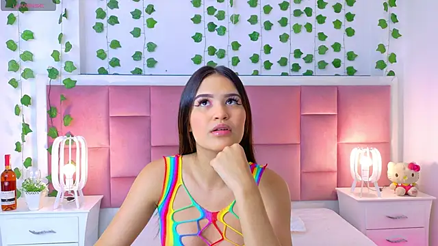 Snapshot of kaily_sweet1 chatting on June 18, 11:25 am kaily sweet1 online show from June 18, 11:25 am