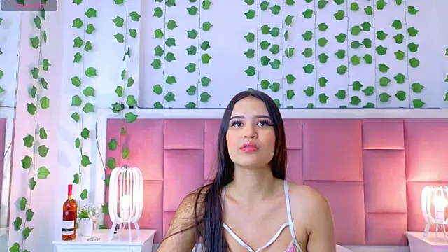 Snapshot of kaily_sweet1 chatting on July 16, 11:16 am kaily sweet1 online show from July 16, 11:16 am