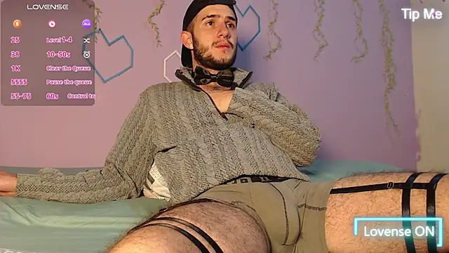 Snapshot of Dante_Bear_ chatting on February 17, 11:29 am Dante Bear online show from February 17, 11:29 am