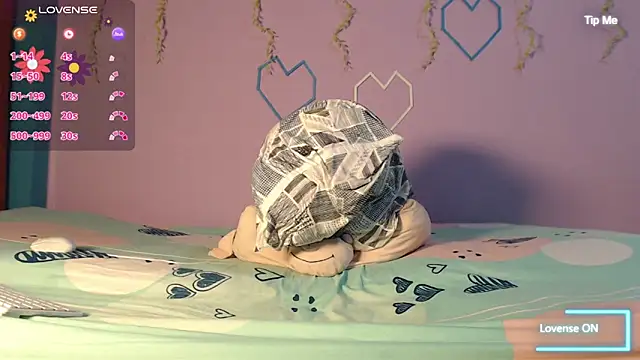 Snapshot of Dante_Bear_ chatting on February 24, 11:08 am Dante Bear online show from February 24, 11:08 am