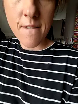 Hexe12346 online show from March 10, 8:04 am