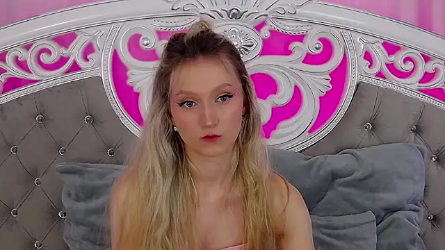 MiaNixan online show from November 30, 5:22 am