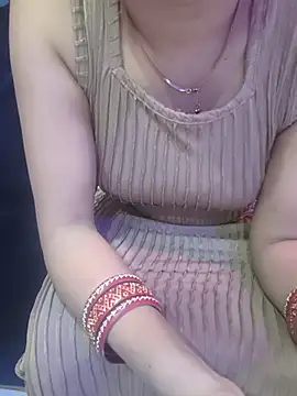 kaveerpooja947 online show from May 26, 6:26 pm